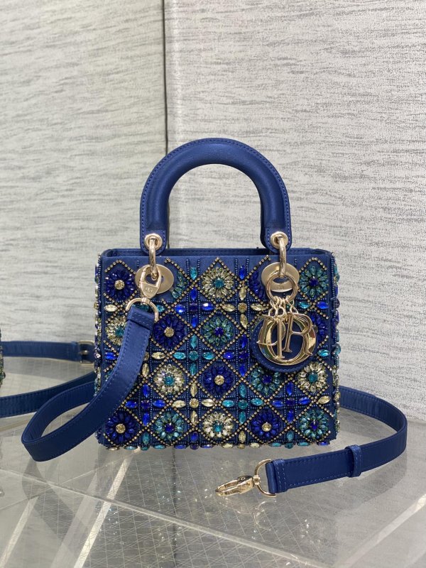 Сумка Lady Dior 20 см украшенная бисером Limited Edition