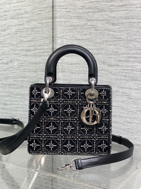 Сумка Lady Dior 20 см украшенная бисером Limited Edition