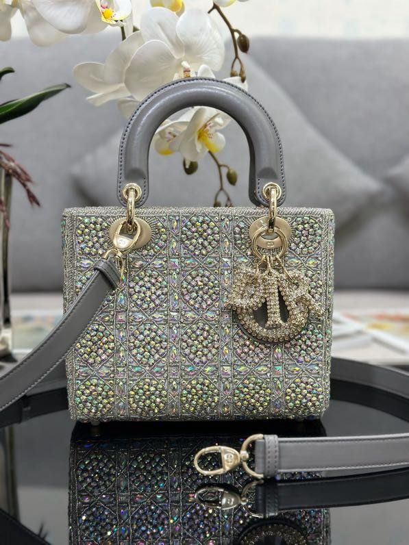 A bag Lady Dior 20 cm