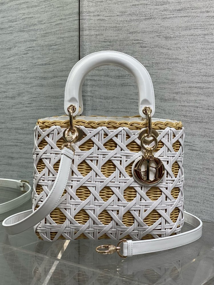 Сумка Lady Dior 24 см из классической стеганой кожи и натурального ротанга