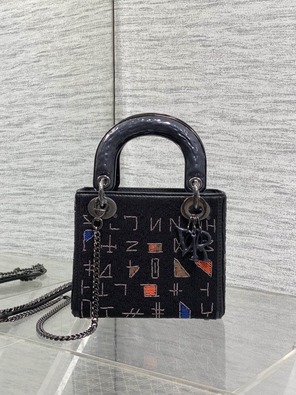 Сумка Lady Dior Art 17 см Limited Edition