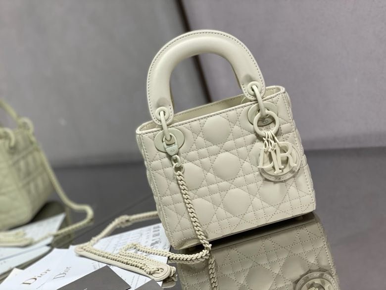 Сумка Lady Dior кожаная 17 см