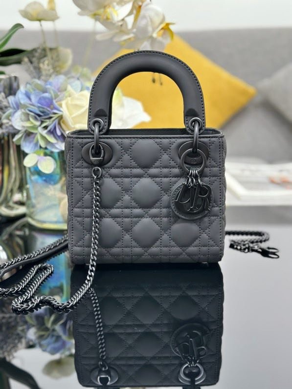 Сумка Lady Dior кожаная 17 см