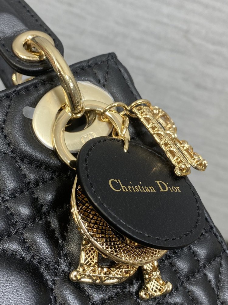 Сумка Lady Dior кожаная 17 см фото 4