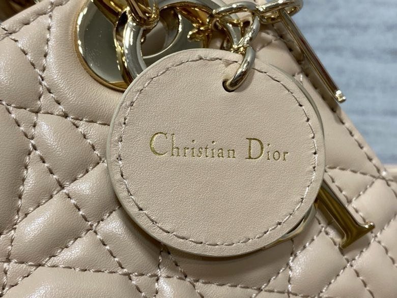 Сумка Lady Dior кожаная 17 см фото 4