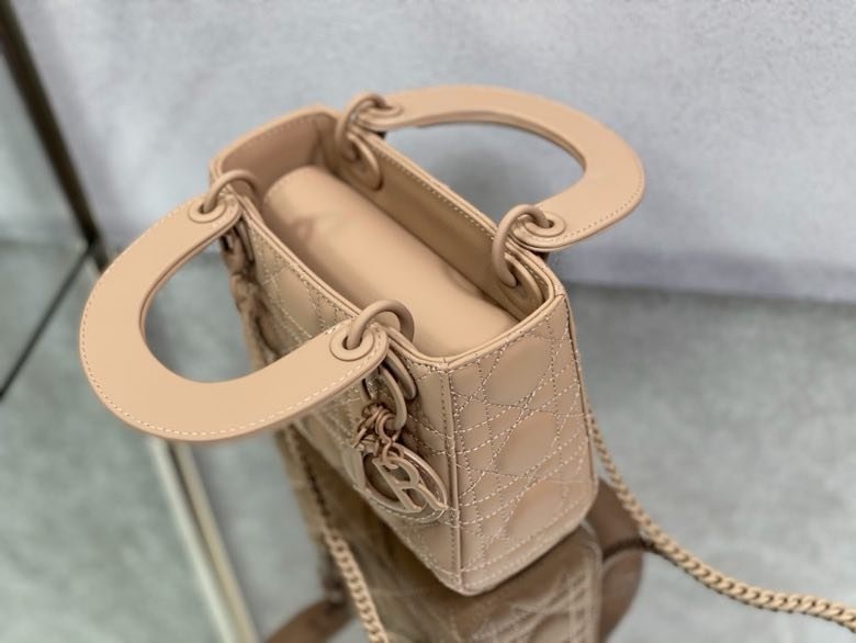 Сумка Lady Dior кожаная 17 см фото 4