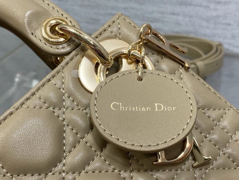 Сумка Lady Dior кожаная 17 см фото 5