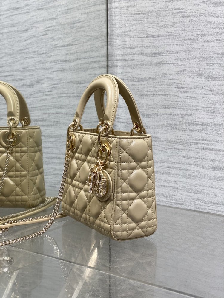 Сумка Lady Dior кожаная 17 см фото 6