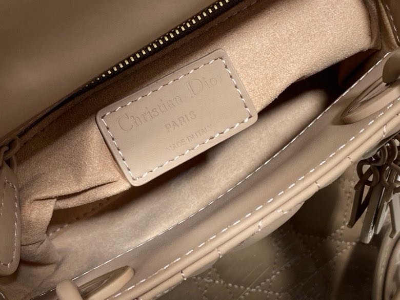 Сумка Lady Dior кожаная 17 см фото 8