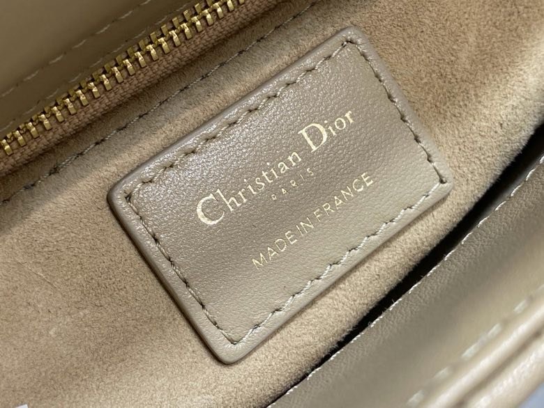 Сумка Lady Dior кожаная 17 см фото 8