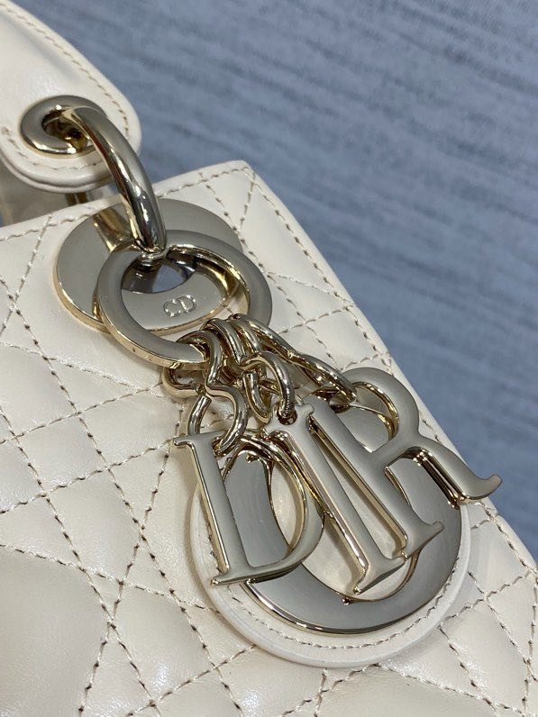 Сумка Lady Dior кожаная 17 см фото 8