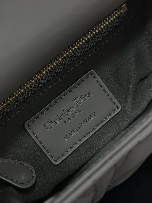 Сумка Lady Dior кожаная 17 см фото 8