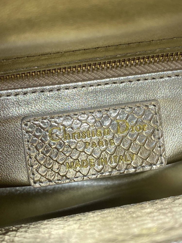 Сумка Lady Dior кожаная 17 см фото 9