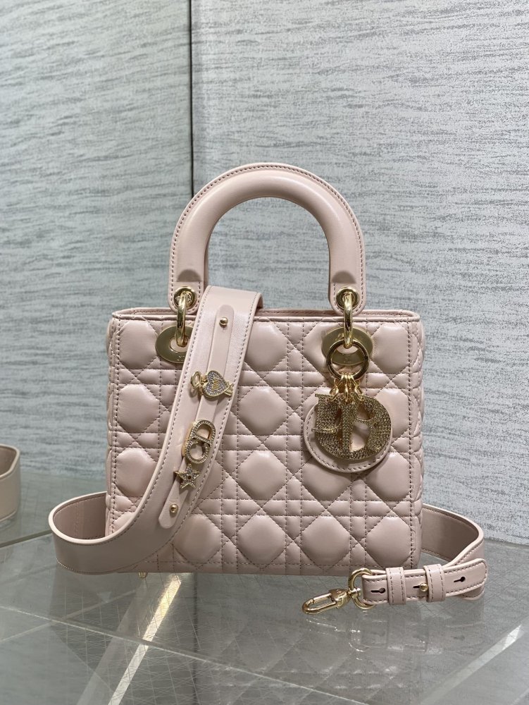 Сумка Lady Dior кожаная 20 см
