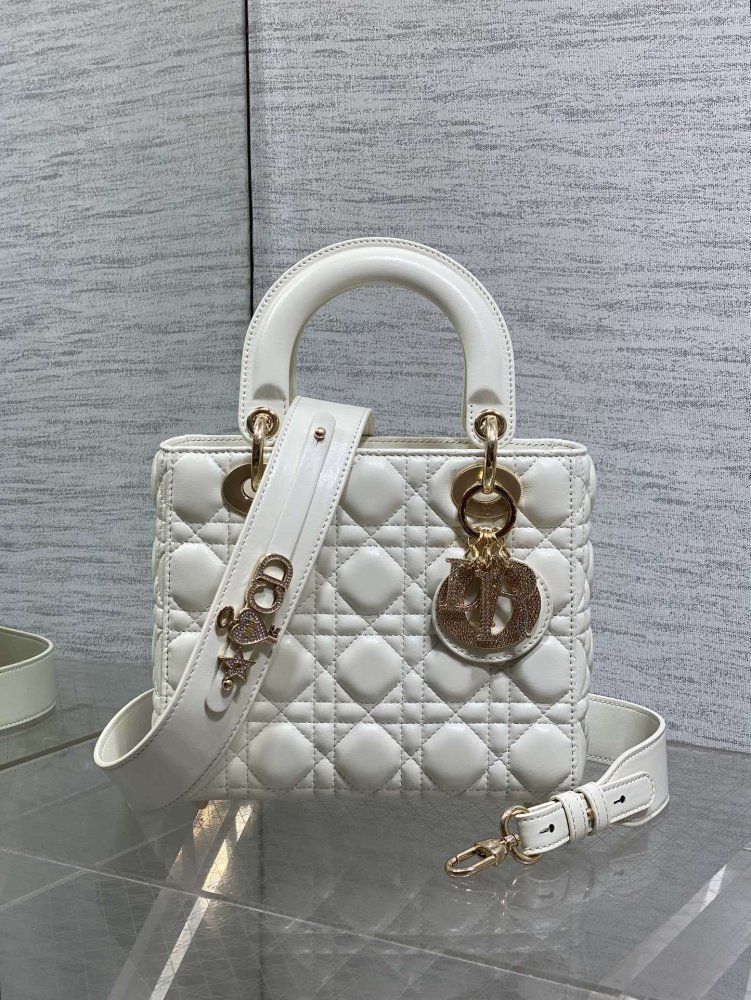 Сумка Lady Dior кожаная 20 см