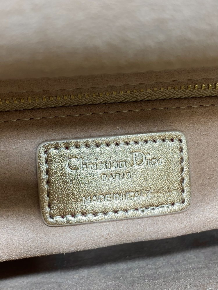 Сумка Lady Dior кожаная 20 см фото 9