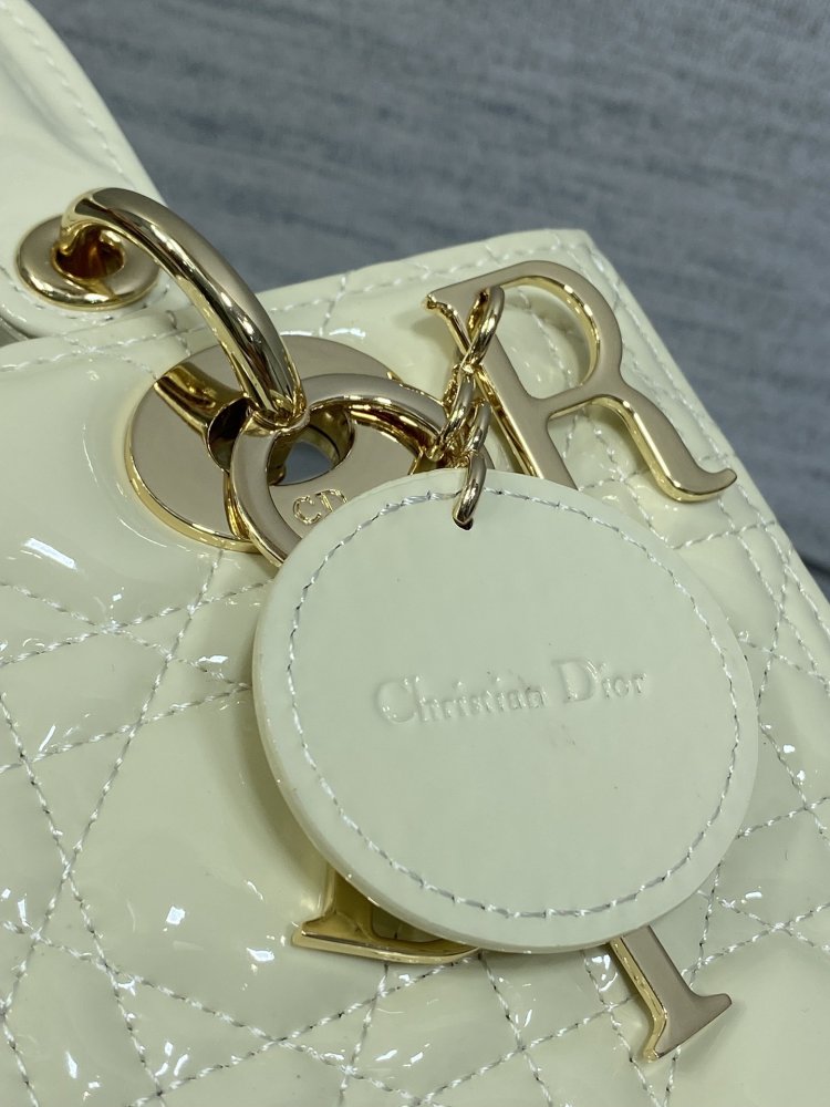 Сумка Lady Dior кожаная 24 см фото 4