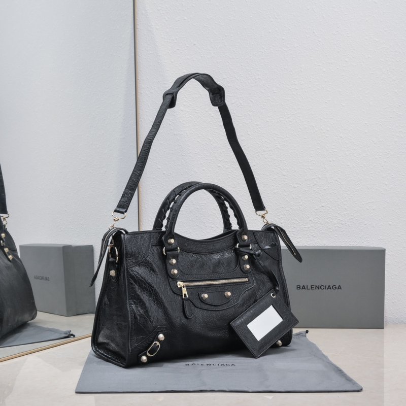 Сумка Le City Medium кожаная 38 см фото 2