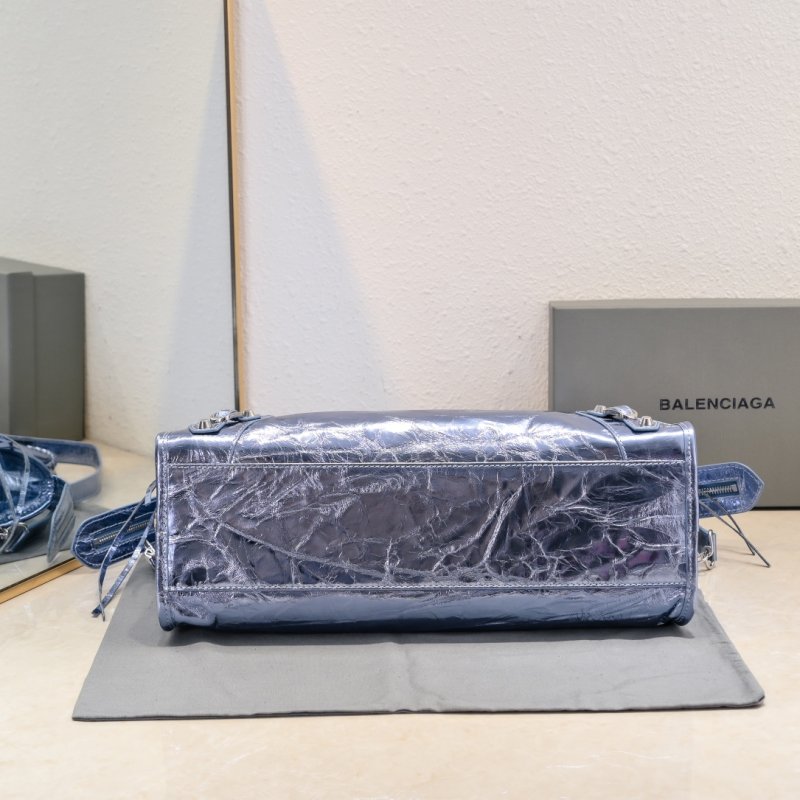 Сумка Le City Medium кожаная 38 см фото 4