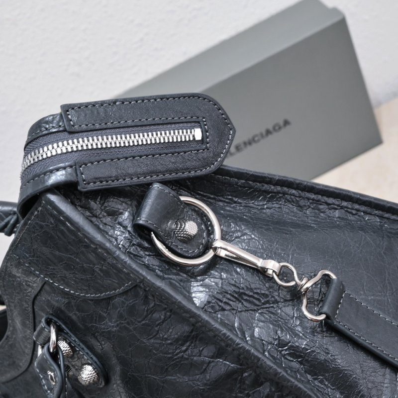 Сумка Le City Medium кожаная 38 см фото 4