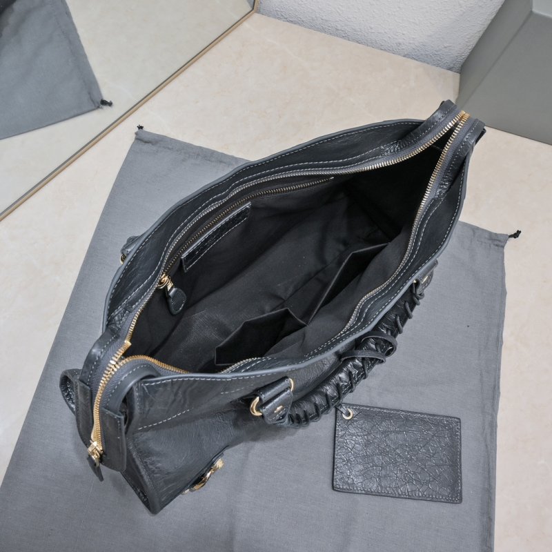 Сумка Le City Medium кожаная 38 см фото 4