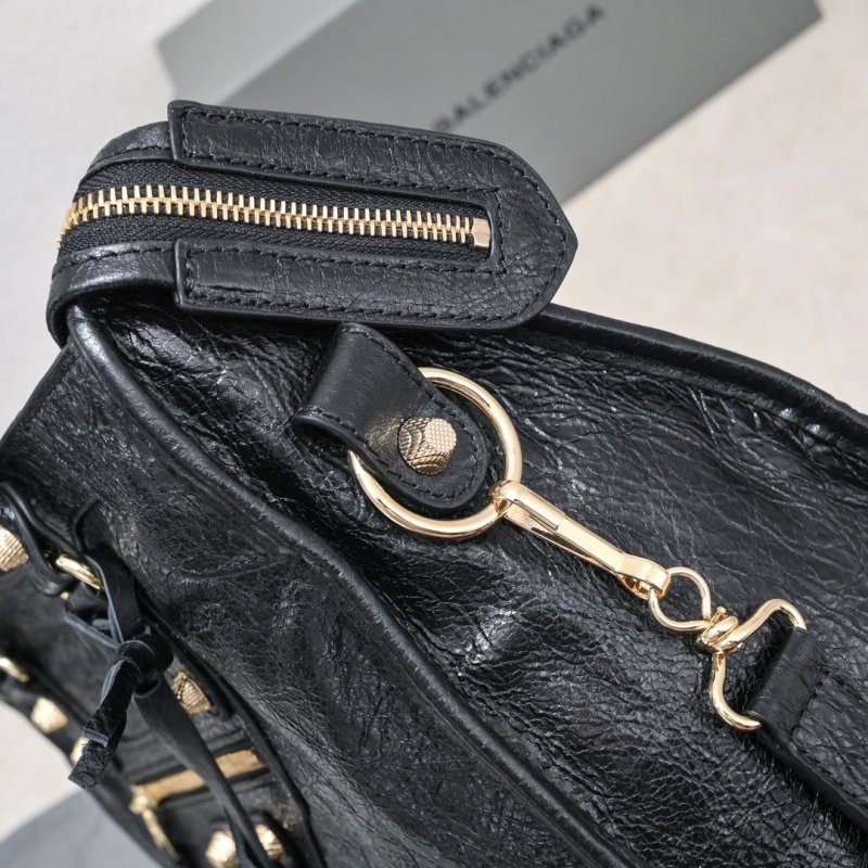 Сумка Le City Medium кожаная 38 см фото 4