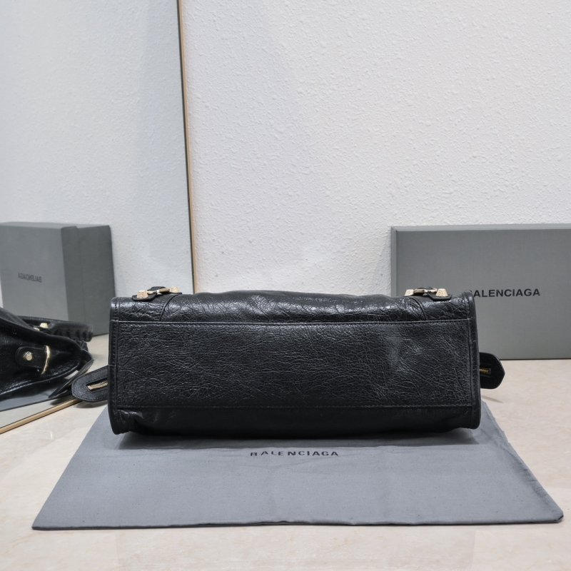 Сумка Le City Medium кожаная 38 см фото 5