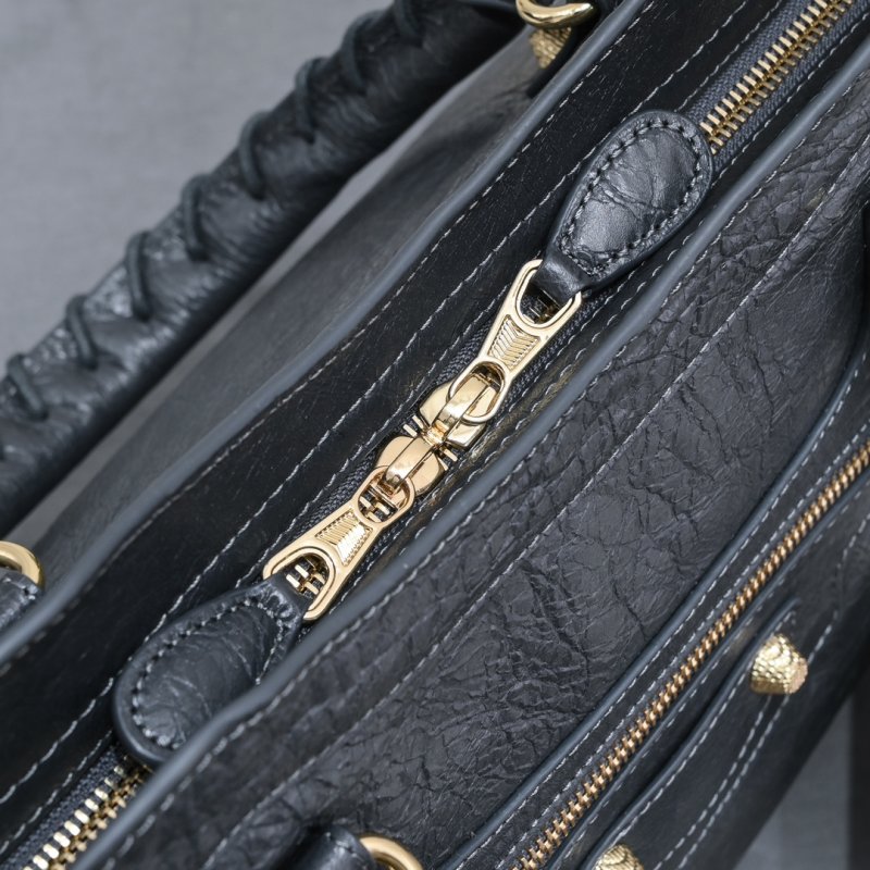 Сумка Le City Medium кожаная 38 см фото 6