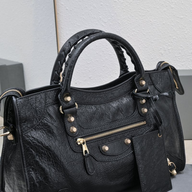 Сумка Le City Medium кожаная 38 см фото 6