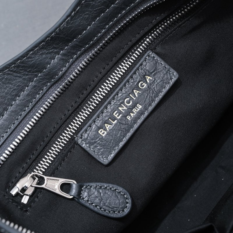 Сумка Le City Medium кожаная 38 см фото 8