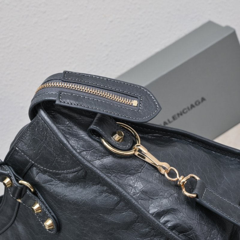 Сумка Le City Medium кожаная 38 см фото 8