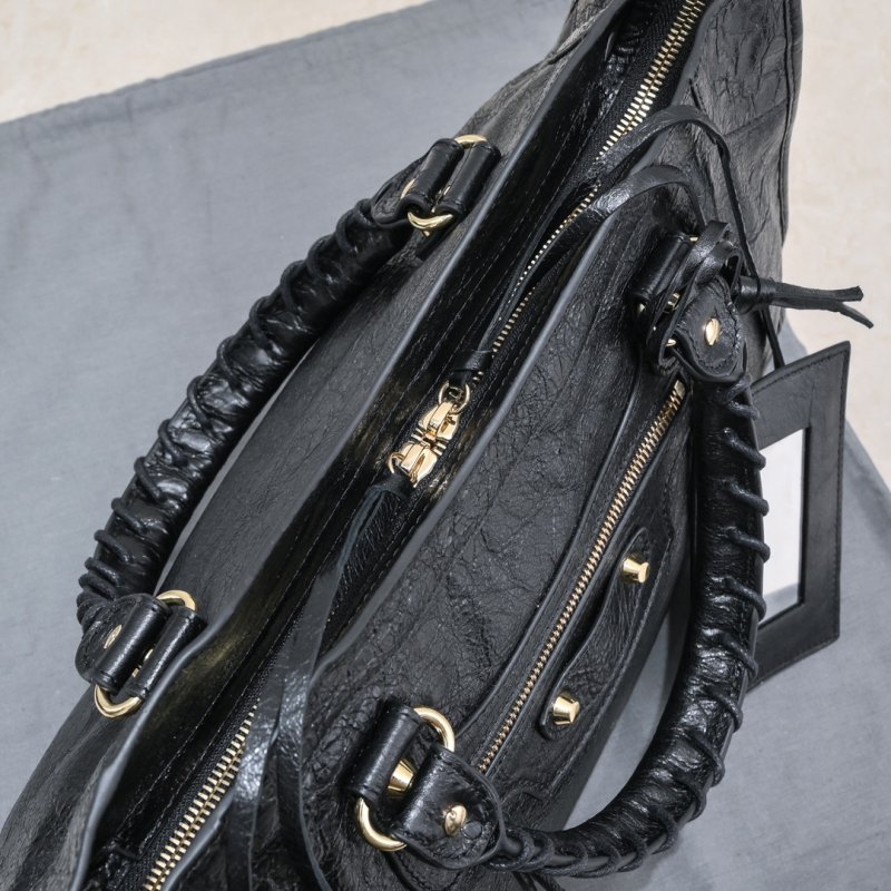 Сумка Le City Medium кожаная 38 см фото 8