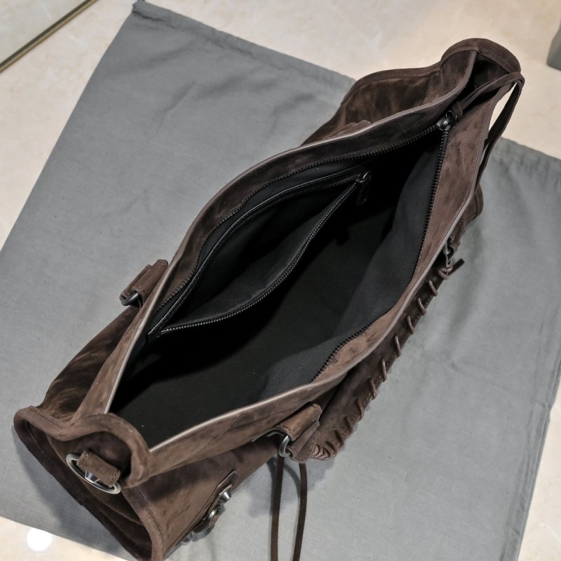 Сумка Le City Medium замшевая 38 см фото 3