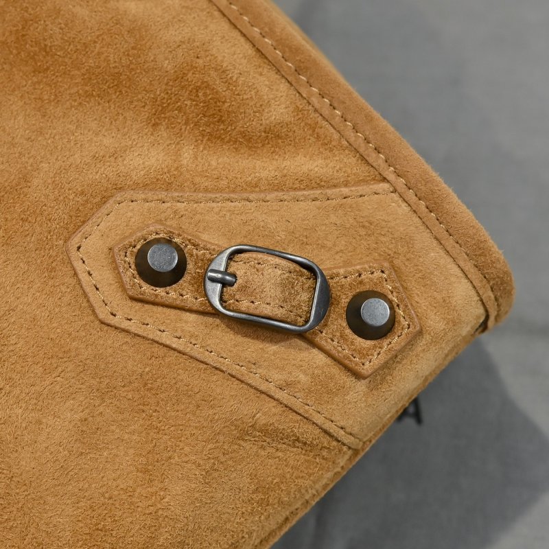 Сумка Le City Medium замшевая 38 см фото 7