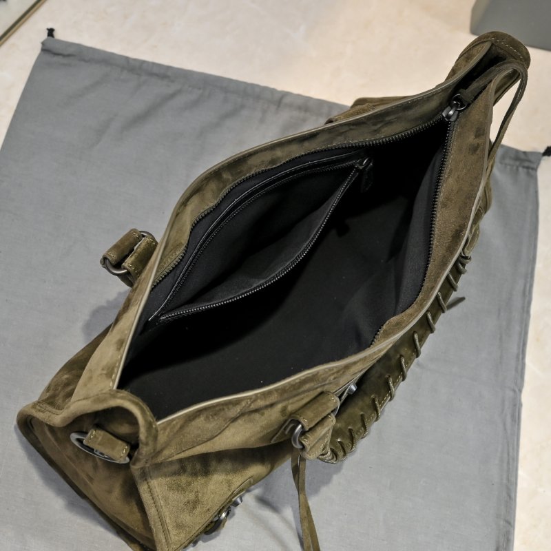 Сумка Le City Medium замшевая 38 см фото 9