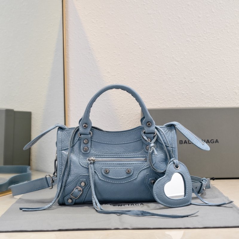 Сумка Le City Mini кожаная 24 см