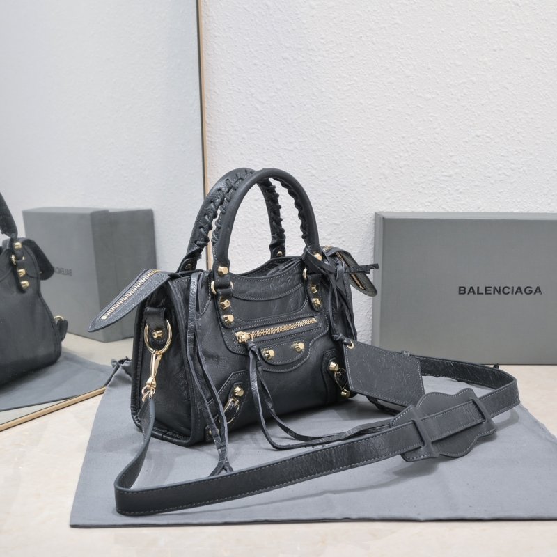 Сумка Le City Mini кожаная 24 см фото 2