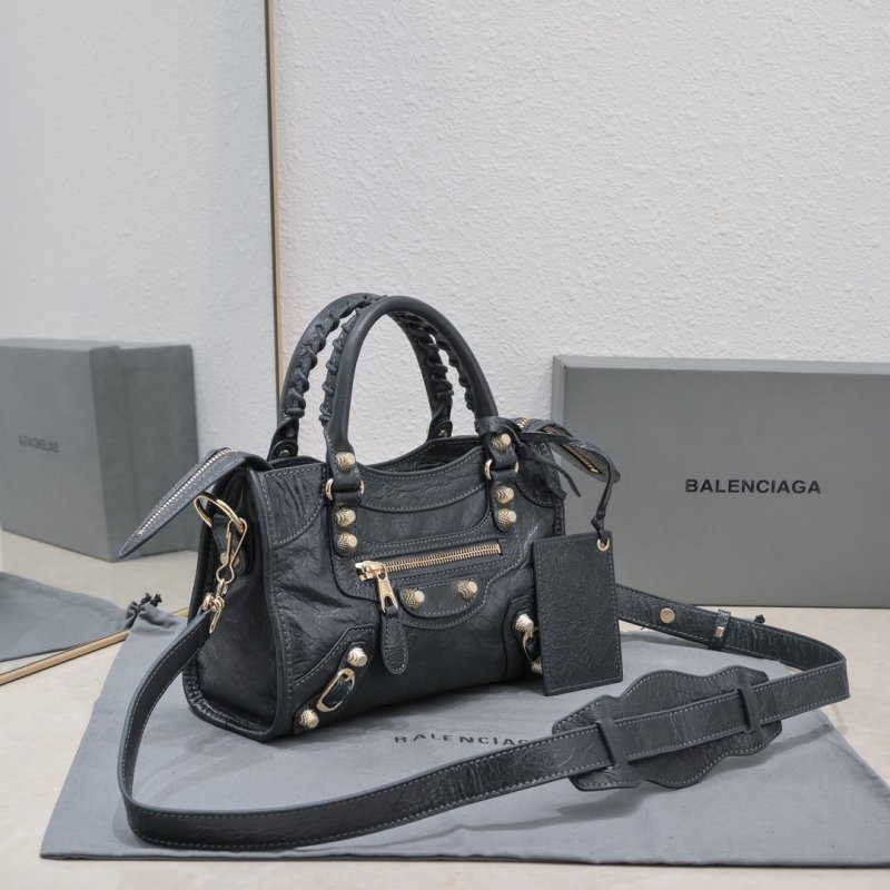 Сумка Le City Mini кожаная 24 см фото 2