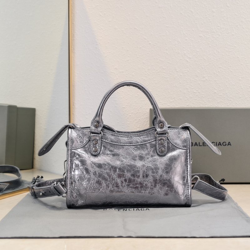 Сумка Le City Mini кожаная 24 см фото 3