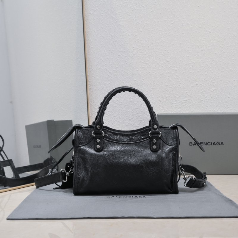 Сумка Le City Mini кожаная 24 см фото 3