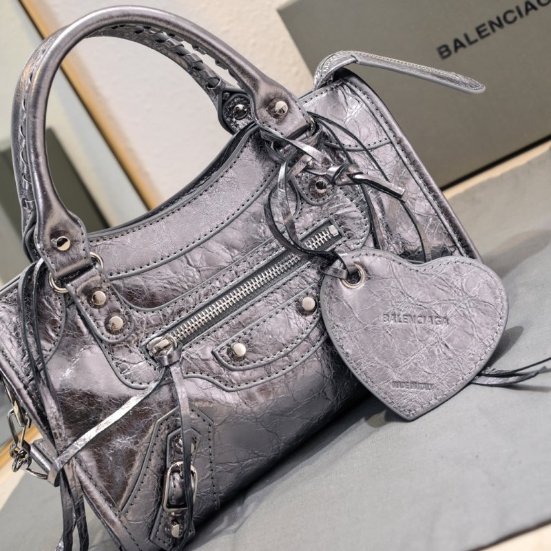 Сумка Le City Mini кожаная 24 см фото 4