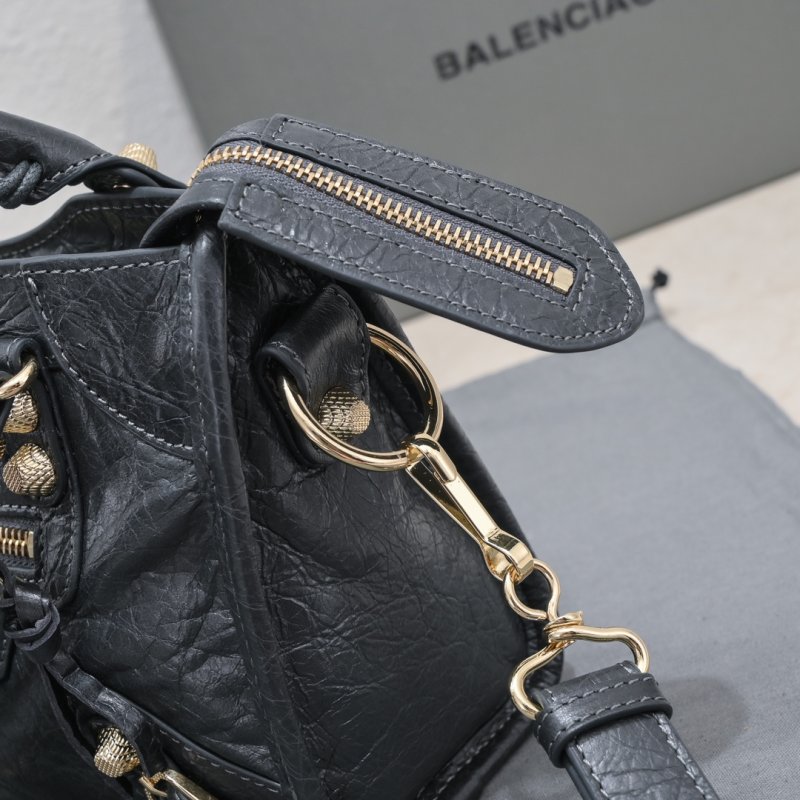 Сумка Le City Mini кожаная 24 см фото 4