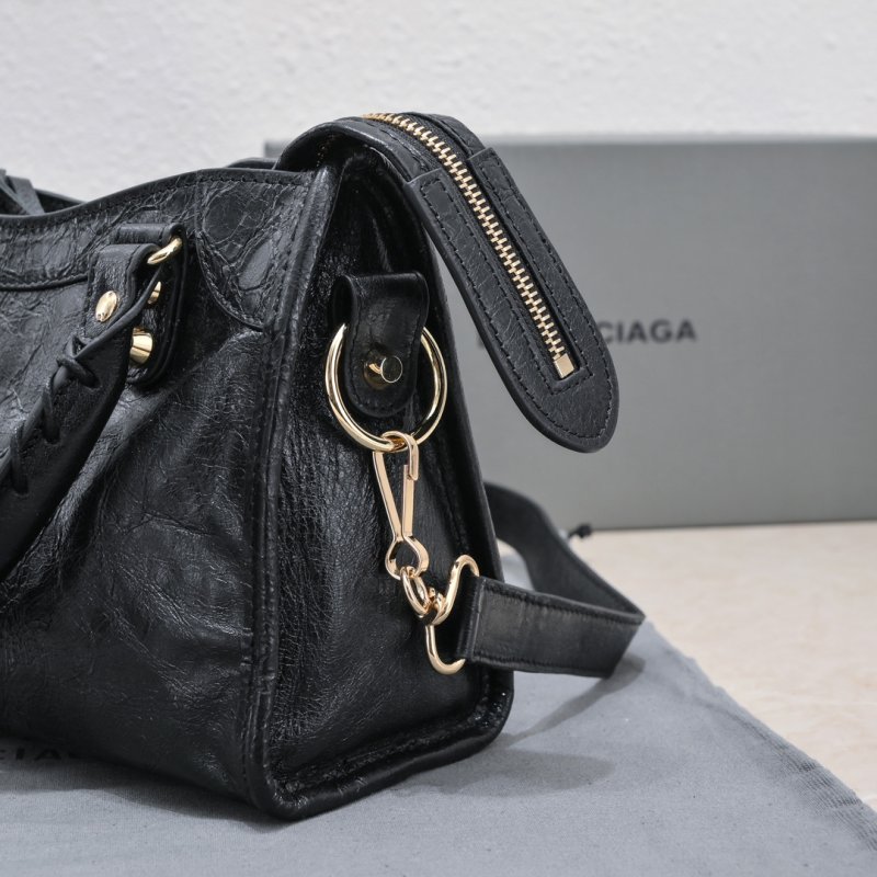 Сумка Le City Mini кожаная 24 см фото 4