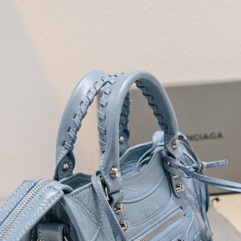 Сумка Le City Mini кожаная 24 см фото 5