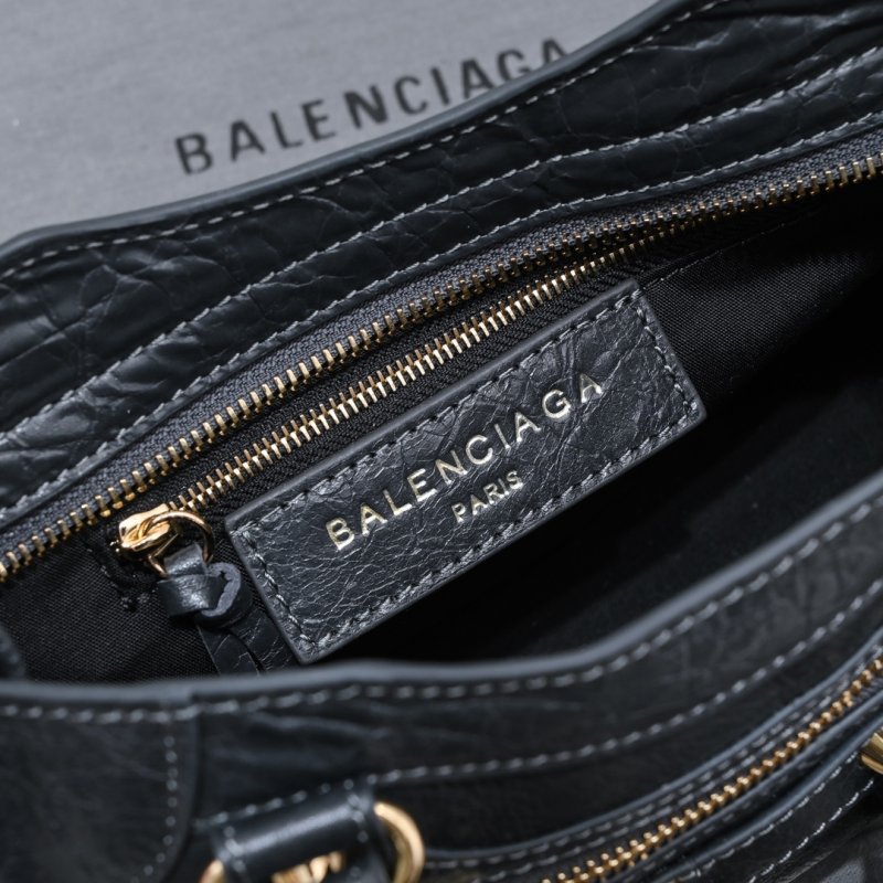 Сумка Le City Mini кожаная 24 см фото 5