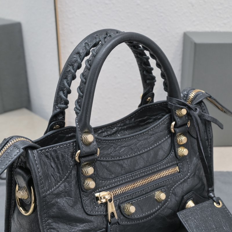 Сумка Le City Mini кожаная 24 см фото 5