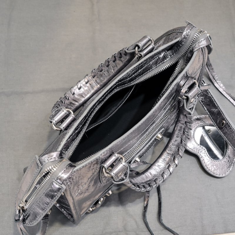 Сумка Le City Mini кожаная 24 см фото 7