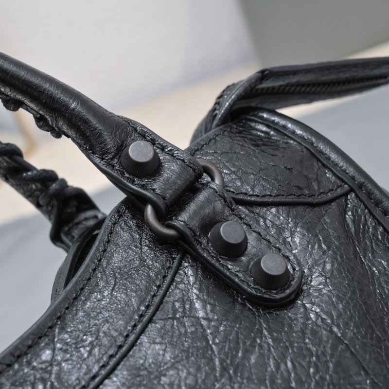 Сумка Le City Mini кожаная 24 см фото 7