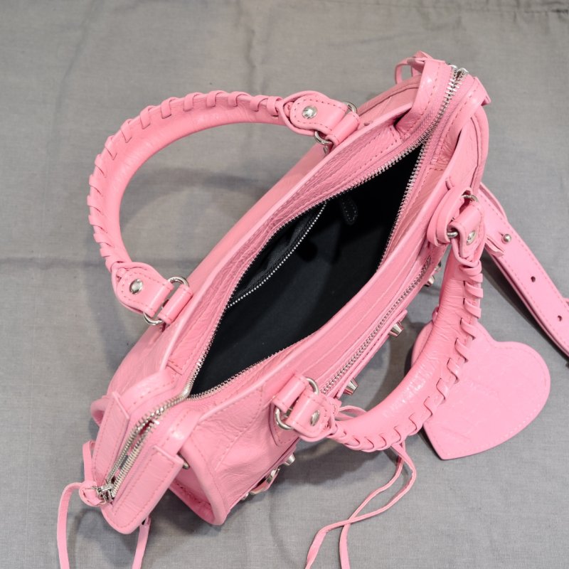 Сумка Le City Mini кожаная 24 см фото 8