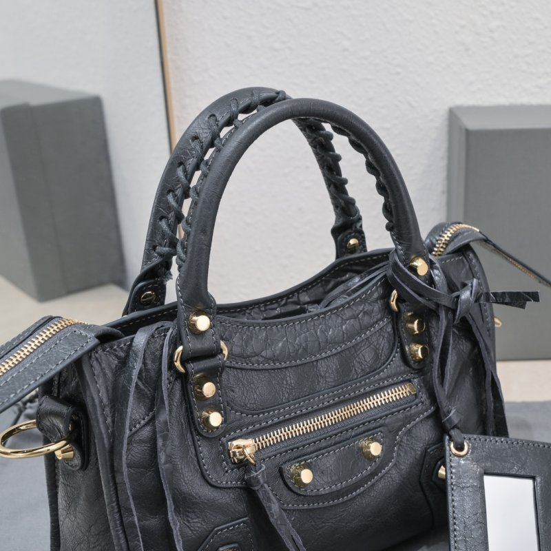 Сумка Le City Mini кожаная 24 см фото 8